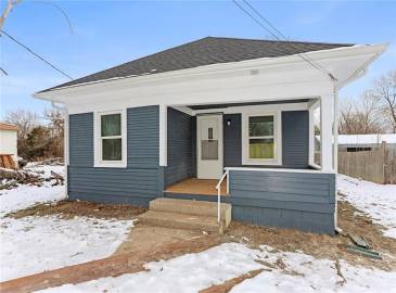 315 4th Street, Pleasant Hill, Missouri 64080, 3 Bedrooms Bedrooms, ,1 BathroomBathrooms,Single Family Home,For Sale,4th,2469093