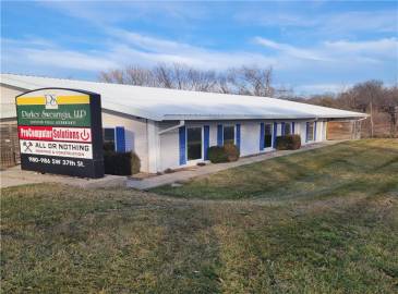 980-986 37th Street, Blue Springs, Missouri 64015, ,Commercial Lease,For Rent,37th,2472350