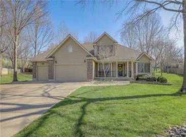 1006 44th Street Drive, Blue Springs, Missouri 64015, 3 Bedrooms Bedrooms, ,2 BathroomsBathrooms,Single Family Home,For Sale,44th Street,2477711