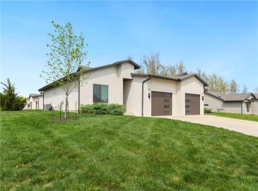 Homes For Sale in Raymore