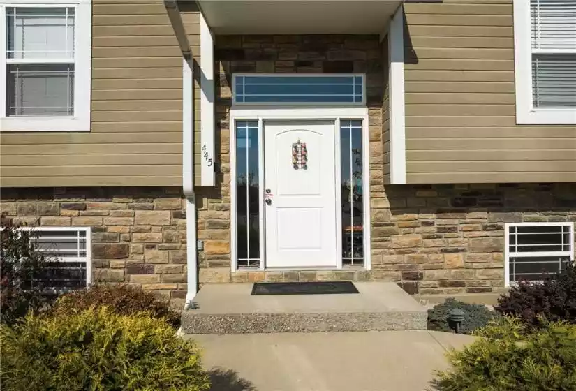 445 Redbud Court, Warrensburg, Missouri 64093, 3 Bedrooms Bedrooms, ,3 BathroomsBathrooms,Single Family Home,For Sale,Redbud,2516936