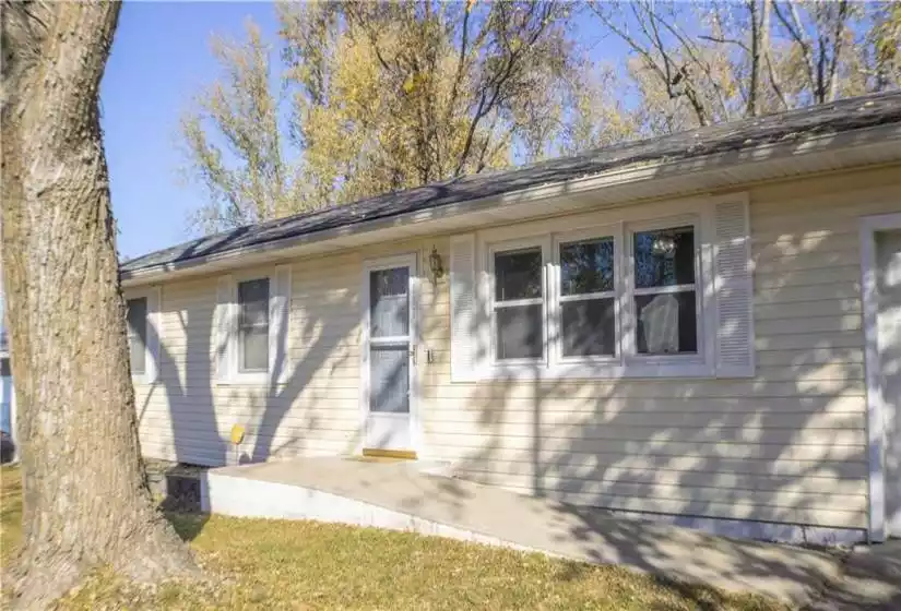 187 411th Road, Warrensburg, Missouri 64093, 3 Bedrooms Bedrooms, ,1 BathroomBathrooms,Single Family Home,For Sale,411th,2518143