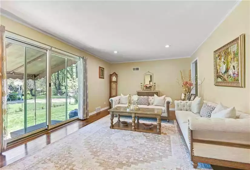 8400 State line Road, Leawood, Kansas 66206, 4 Bedrooms Bedrooms, ,3 BathroomsBathrooms,Single Family Home,For Sale,State line,2484332